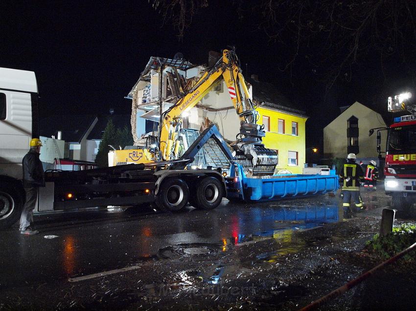 Hausexplosion Bruehl bei Koeln Pingsdorferstr P233.JPG